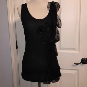 Beautiful black flowered Paniz tank